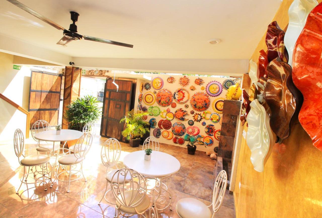 Papagayo Hotel Boutique Playa del Carmen Exterior photo The interior of the gallery